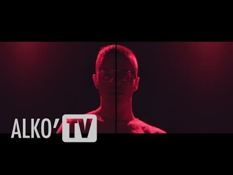 Małe Miasta - Proporcje - Plecy pomników