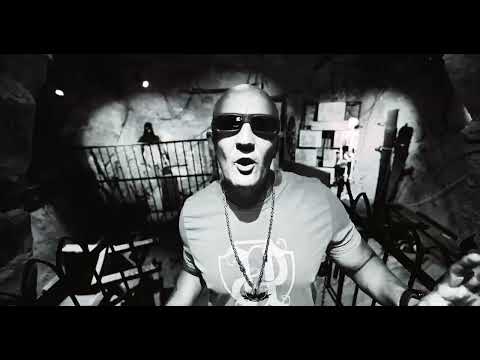 PASSKI — PIERWSZE WCIELENIE PO TORFIE [Official Video]
