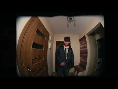 Iwan — Americana ft. REM (video)