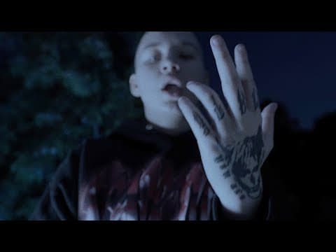 27.FUCKDEMONS - NIE WIDZISZ (prod. dreamy & pieruun)...